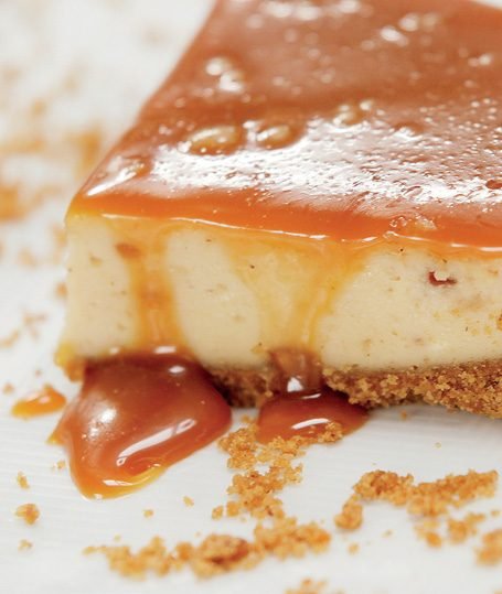 White Chocolate Cheesecake with Caramel & Macadamia Nuts
